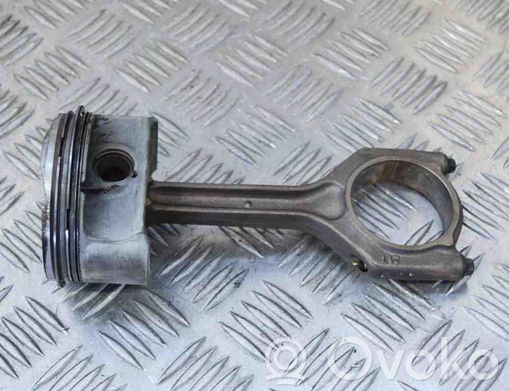 BMW 5 E60 E61 Piston 