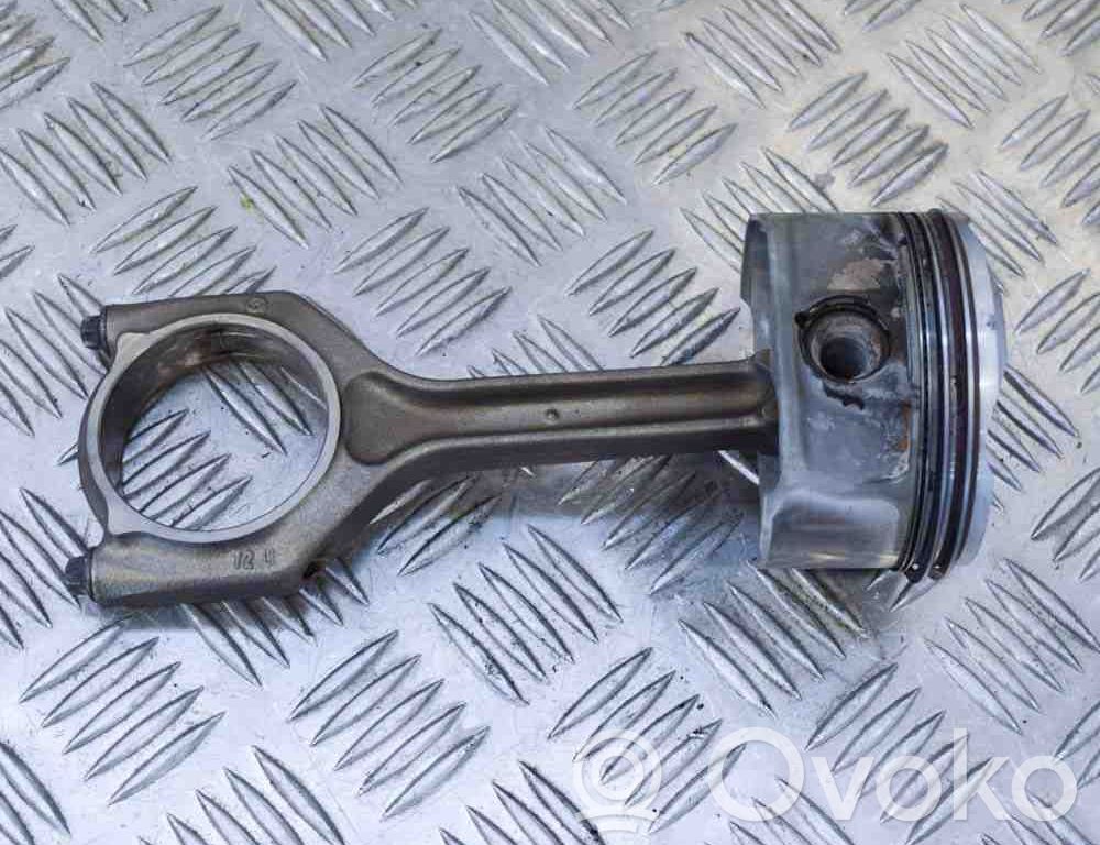BMW 5 E60 E61 Piston 