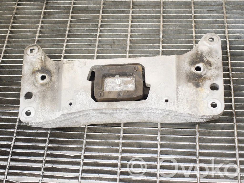 BMW 5 F10 F11 Supporto di montaggio scatola del cambio 