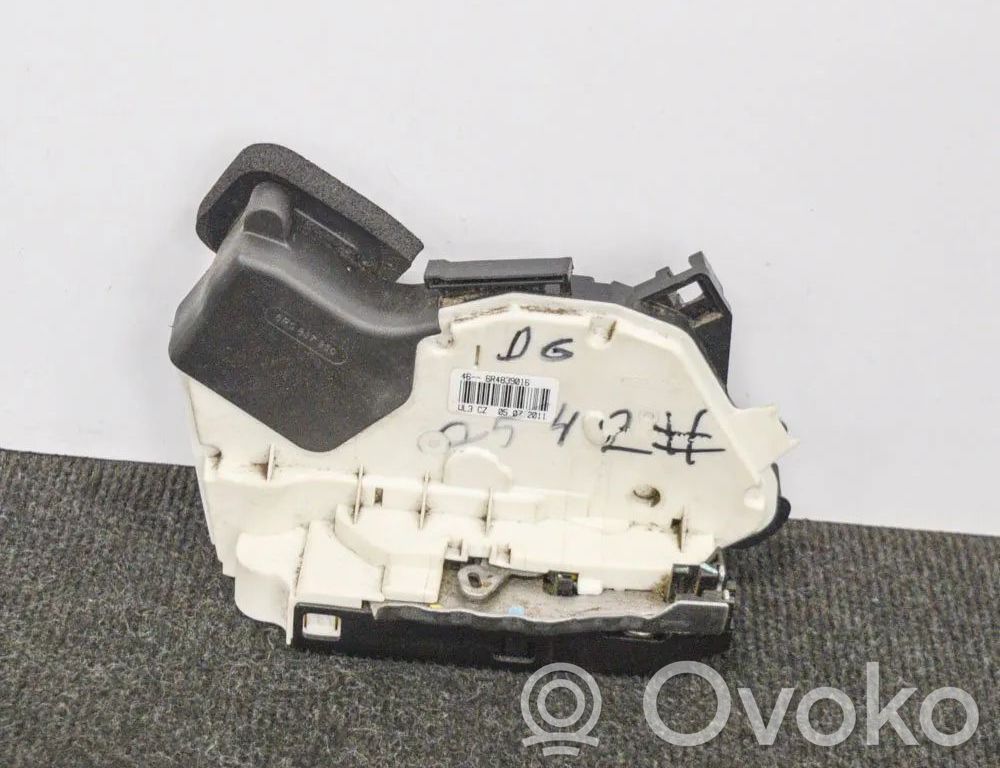 Volkswagen Polo V 6R Zamek drzwi tylnych 