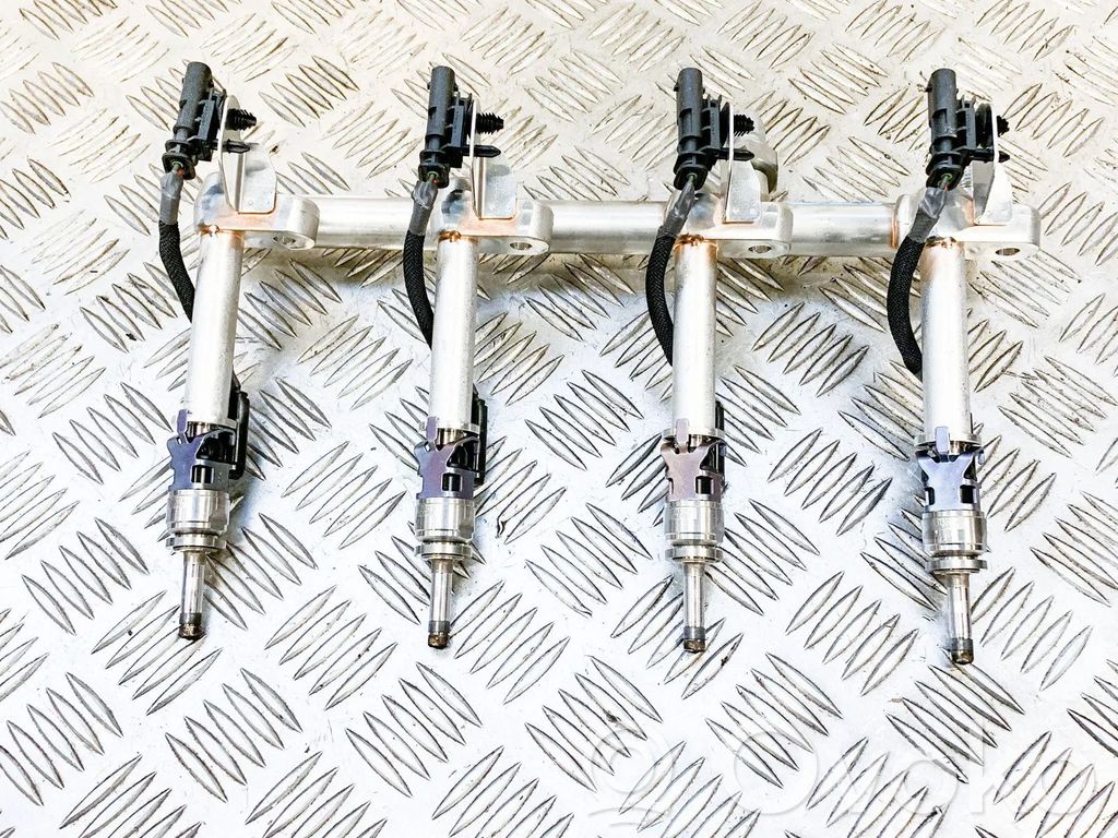 Volvo XC40 Rampă alimentare injectoare 