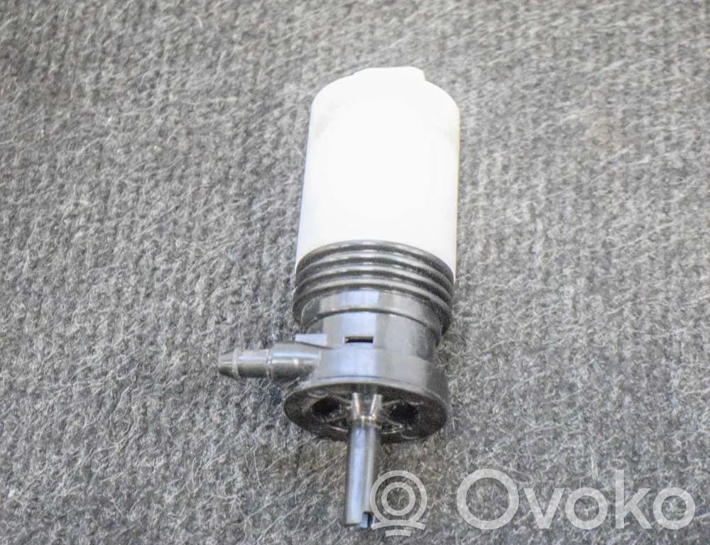 Volvo XC60 Windscreen/windshield washer pump