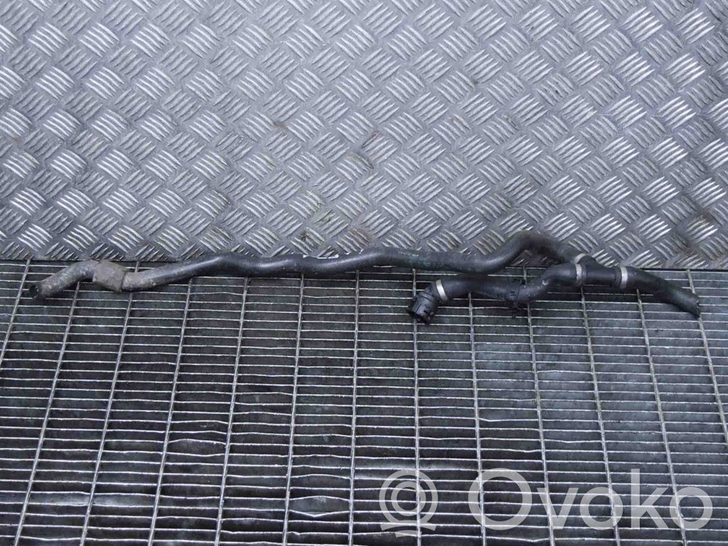 BMW 3 E90 E91 Engine coolant pipe/hose 