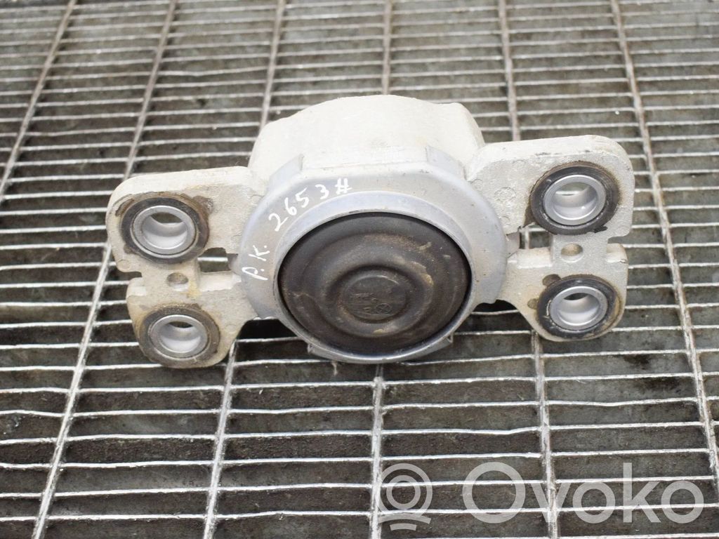 Volvo V60 Engine mount bracket 