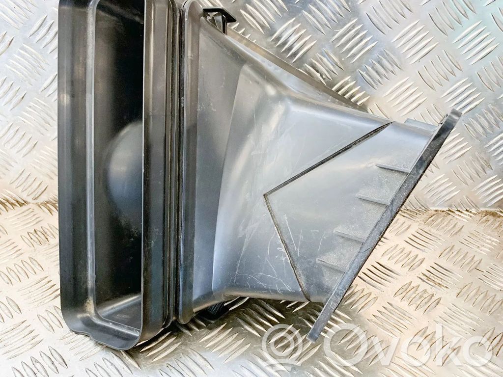 Tesla Model 3 Luftansaugkanal-Teil 