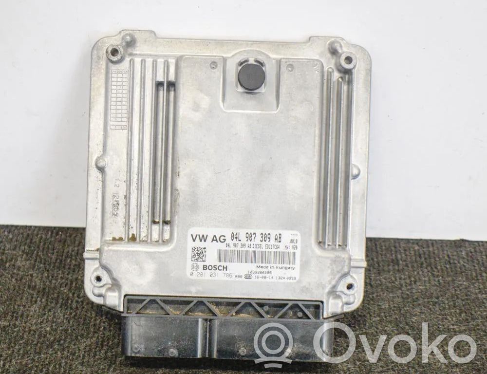 Audi Q3 8U Engine control unit/module 