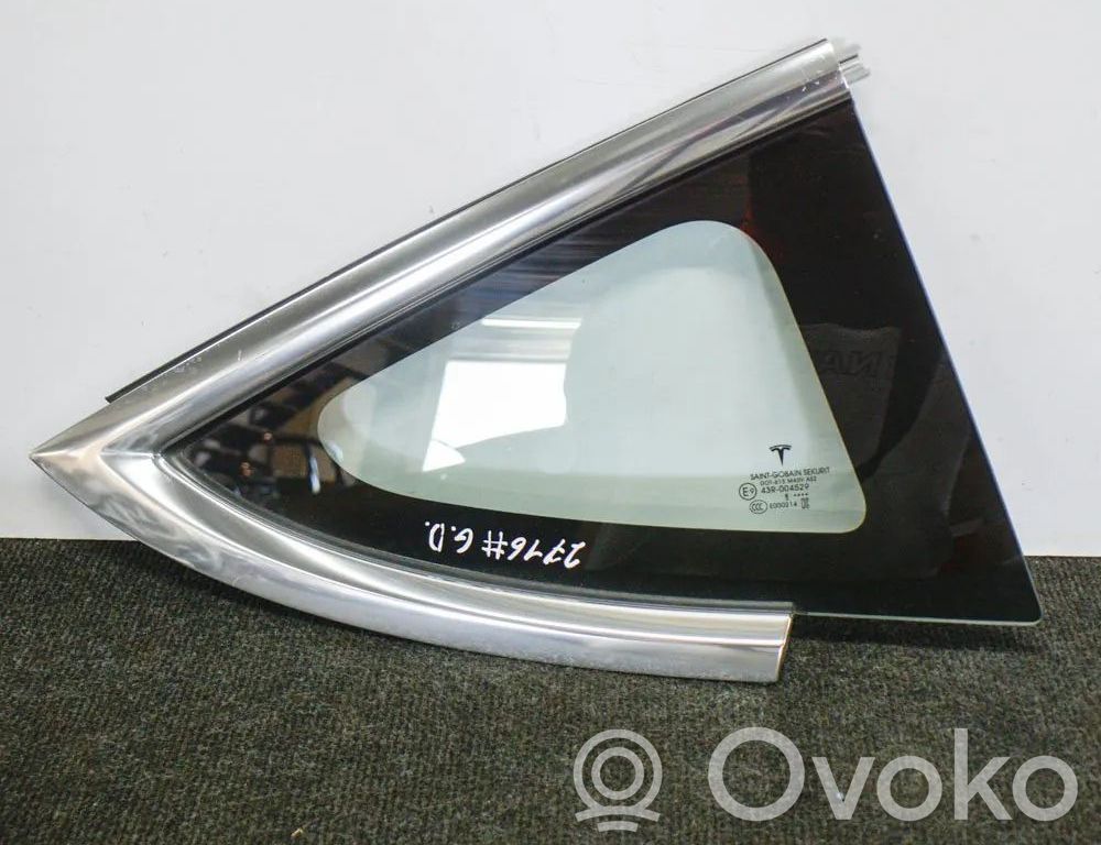 Tesla Model 3 Rear side window 