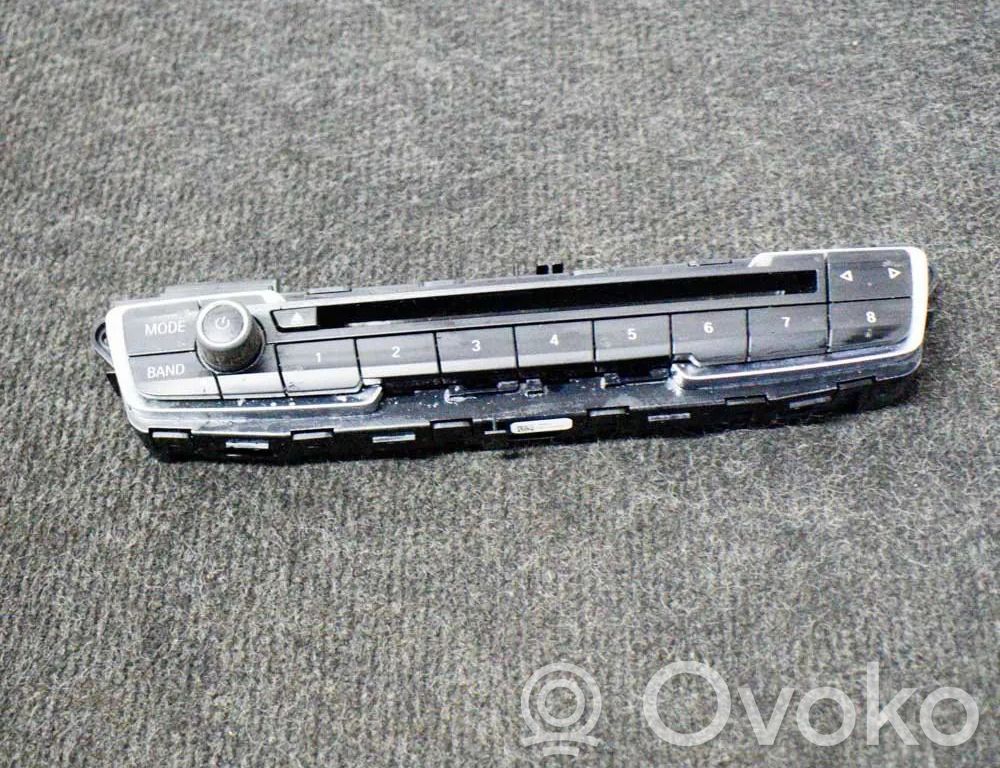 BMW X1 F48 F49 Przyciski / Przełącznik regulacji głośności 