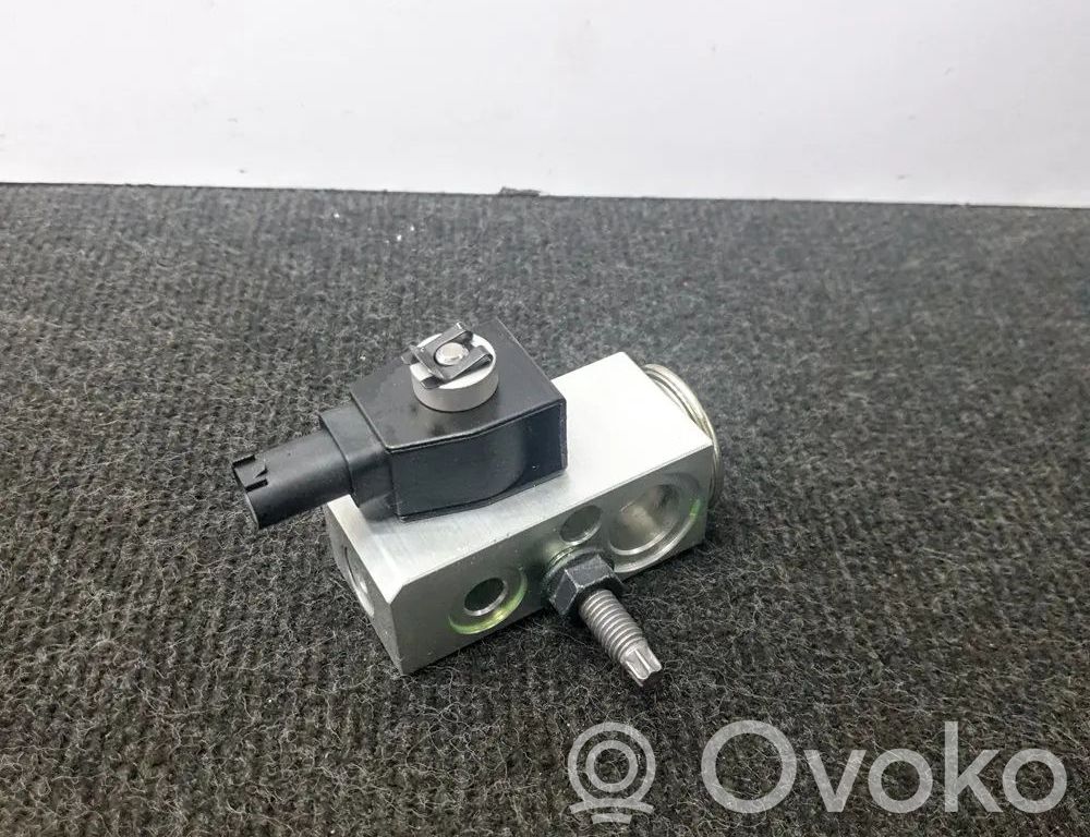 Tesla Model 3 Ilmastointilaitteen laajennusventtiili (A/C) 
