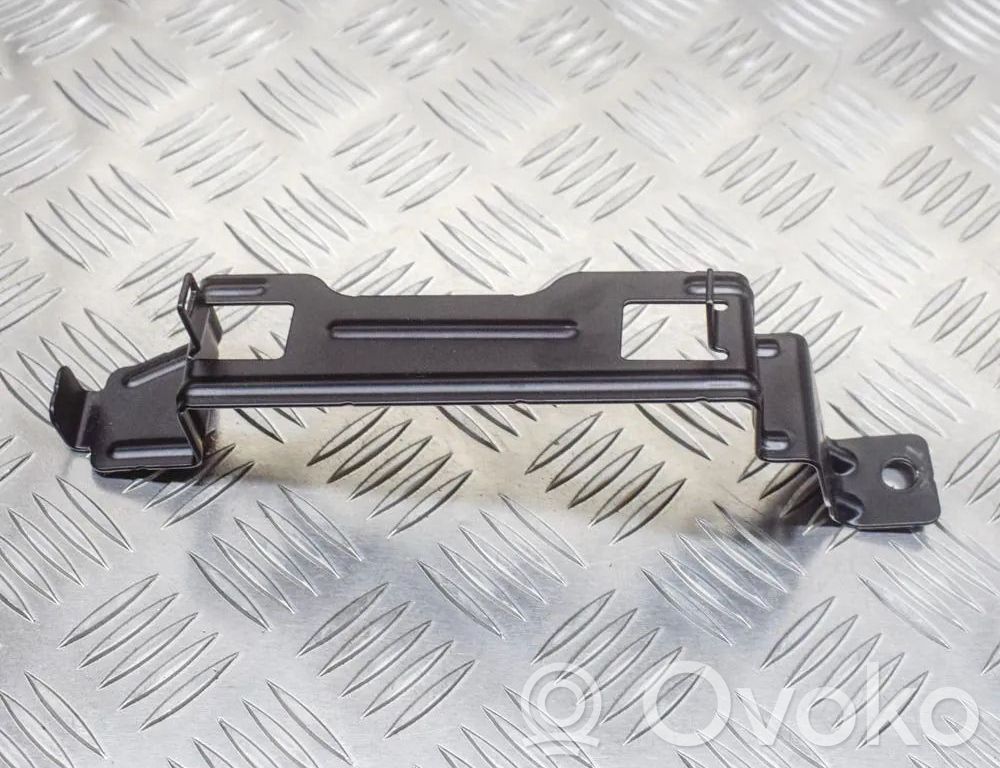 Volvo S90, V90 Soporte para la batería 