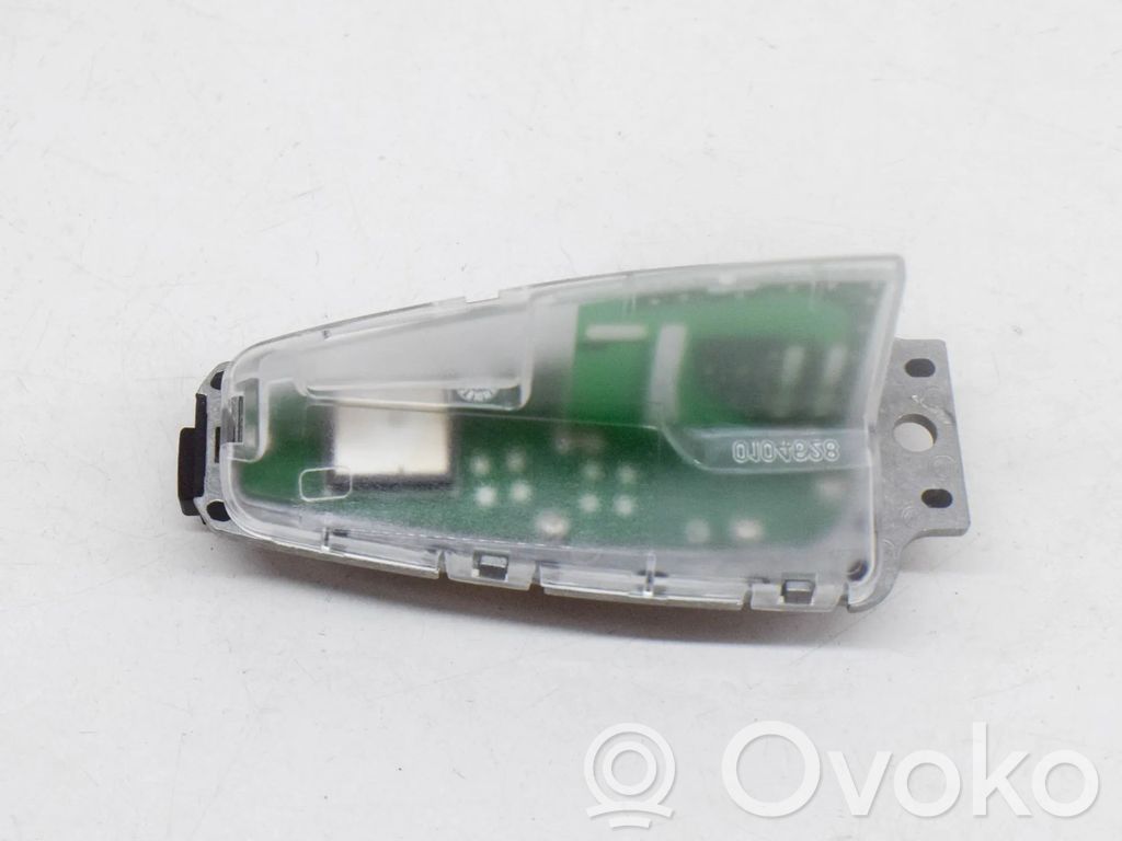 BMW 4 F32 F33 GPS-pystyantenni 