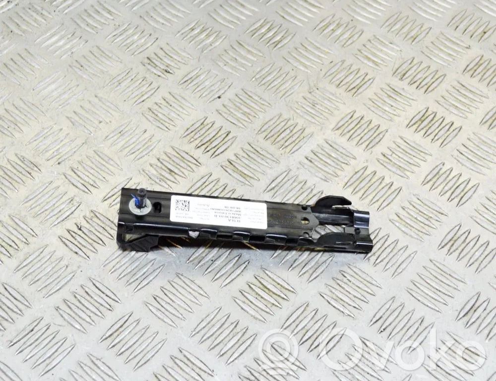 Tesla Model 3 Turvavyön korkeudensäädin 