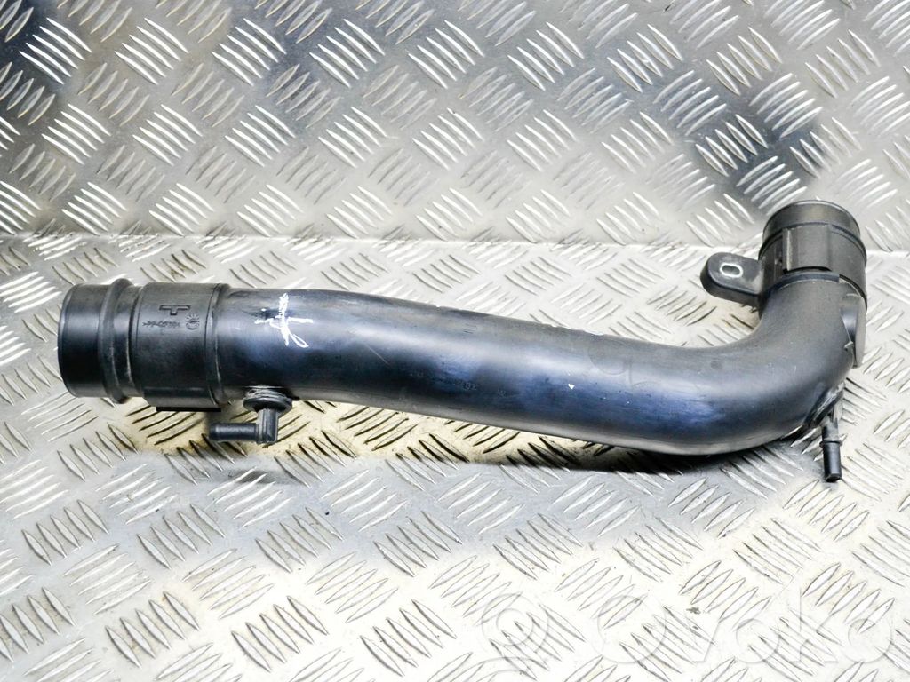 Ford Turneo Courier Välijäähdyttimen letku 