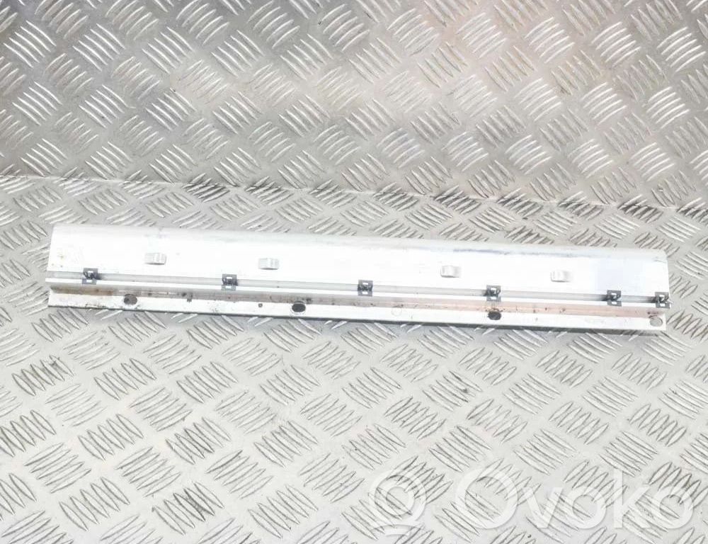 Lexus RX 330 - 350 - 400H Listwa progowa 