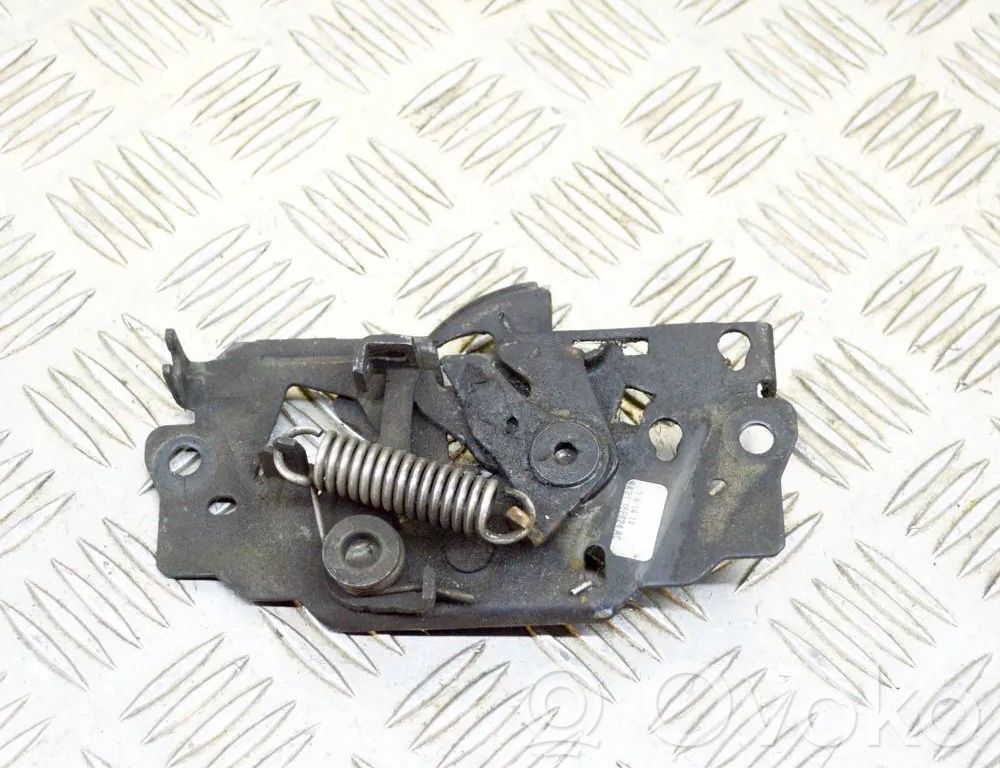 Ford Transit Dzinēja pārsega slēdzene 