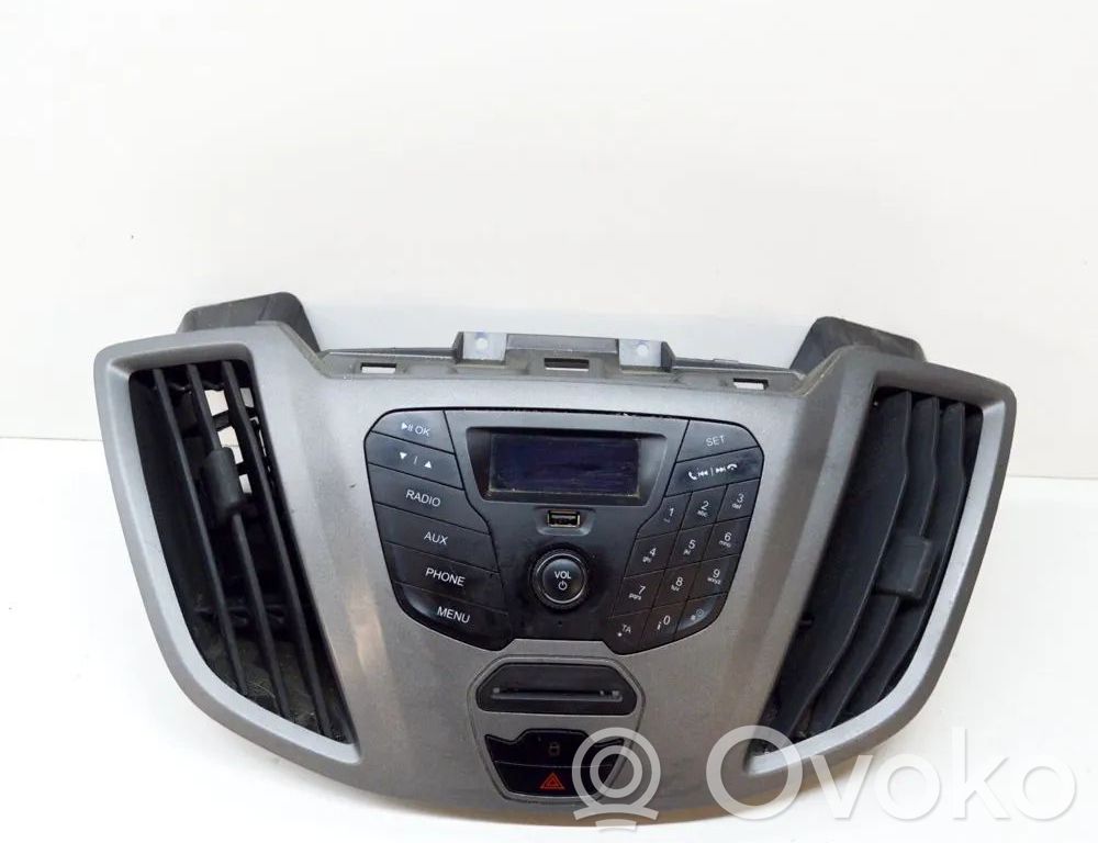 Ford Transit Radio/CD/DVD/GPS head unit 
