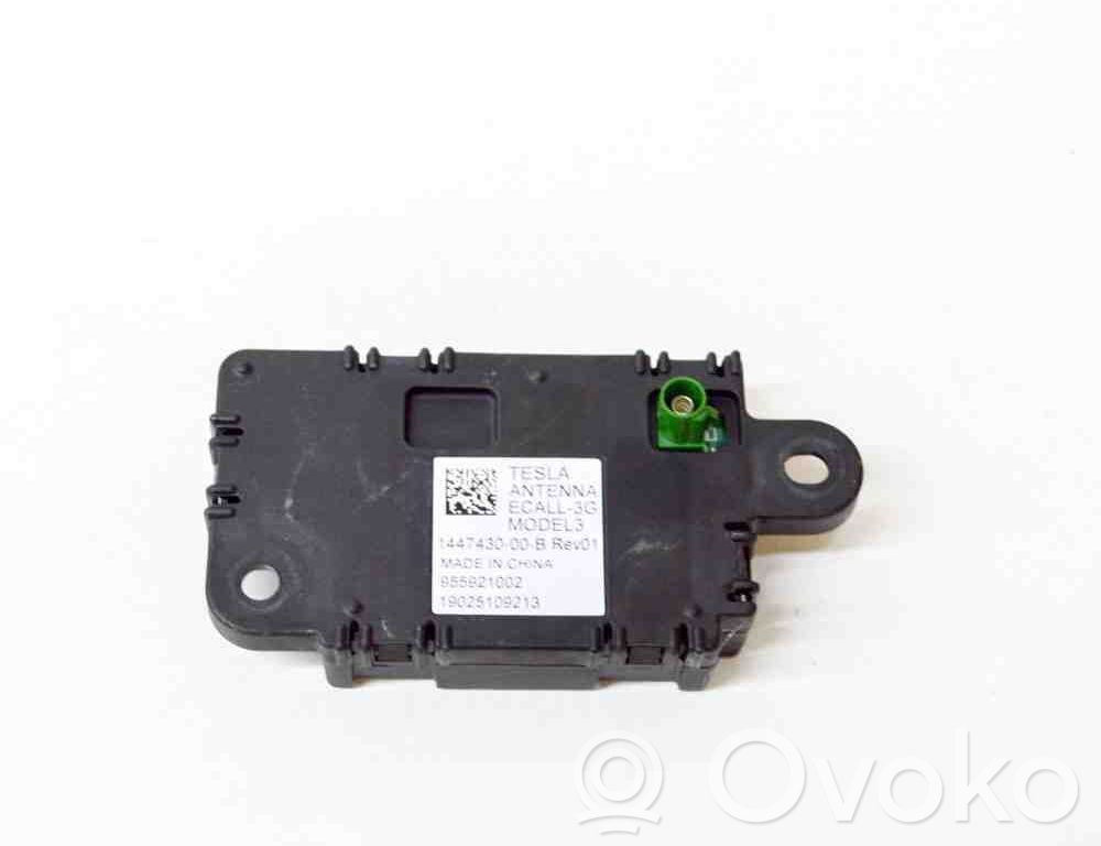 Tesla Model 3 Antenos stiprintuvas 