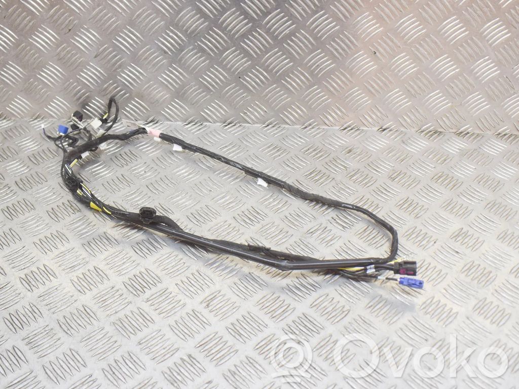 Otros cableados   106878700D