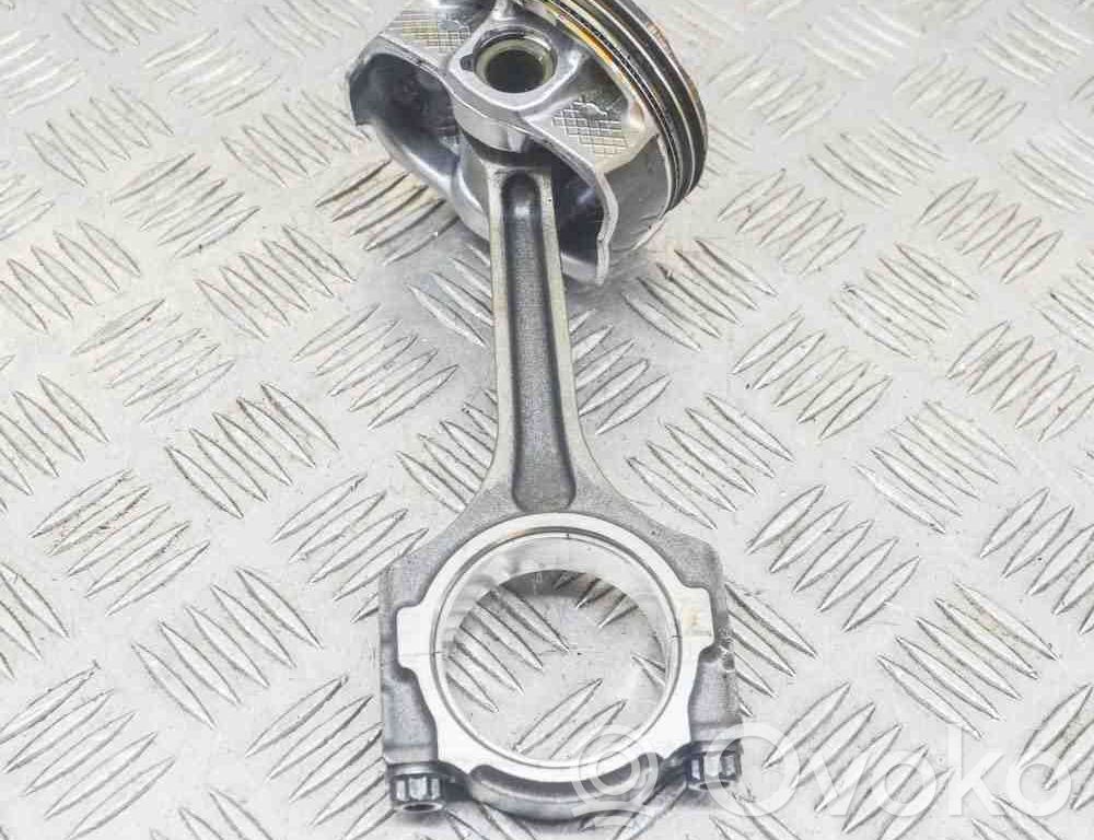 Pistón   CR3Z6200B,FR3Z6108A