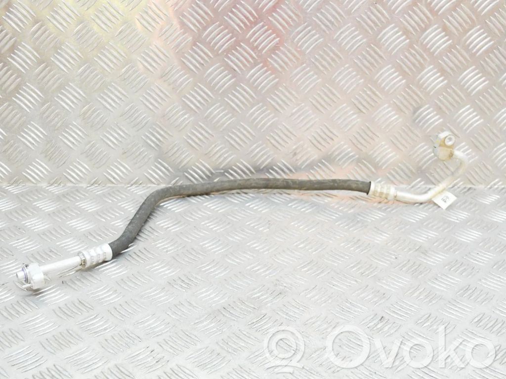 BMW X3 G01 Ilmastointilaitteen putki (A/C) 