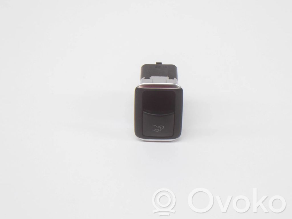Mercedes-Benz E C207 W207 Tailgate/boot open switch button 