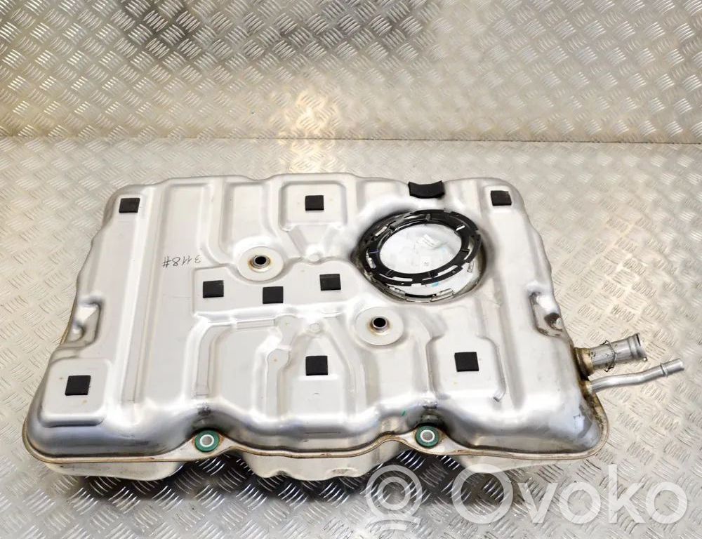 BMW 5 G30 G31 G38 Zbiornik paliwa 