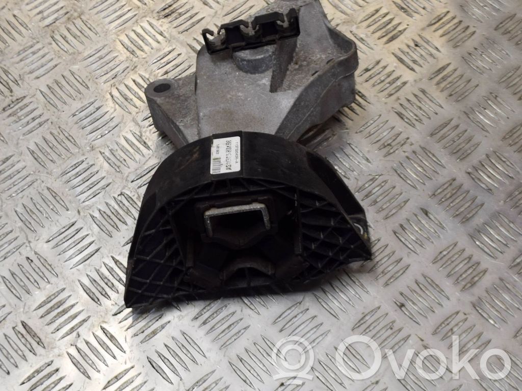 Engine mount bracket   113752043R,112844547R