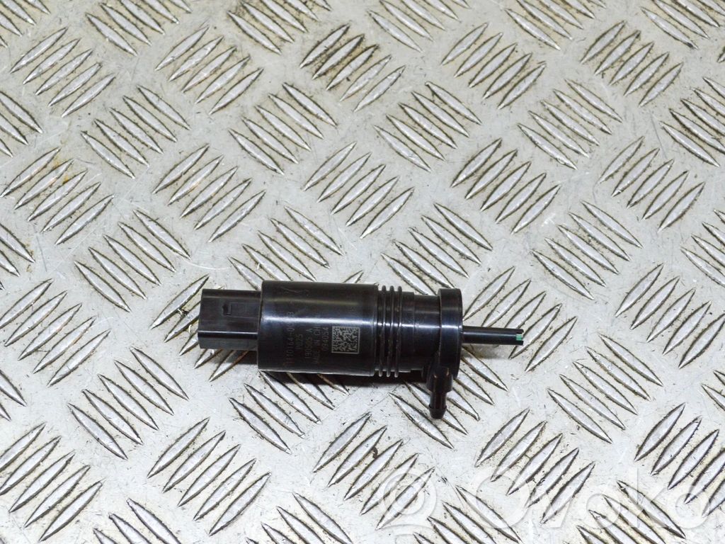 Windscreen/windshield washer pump   111016400B