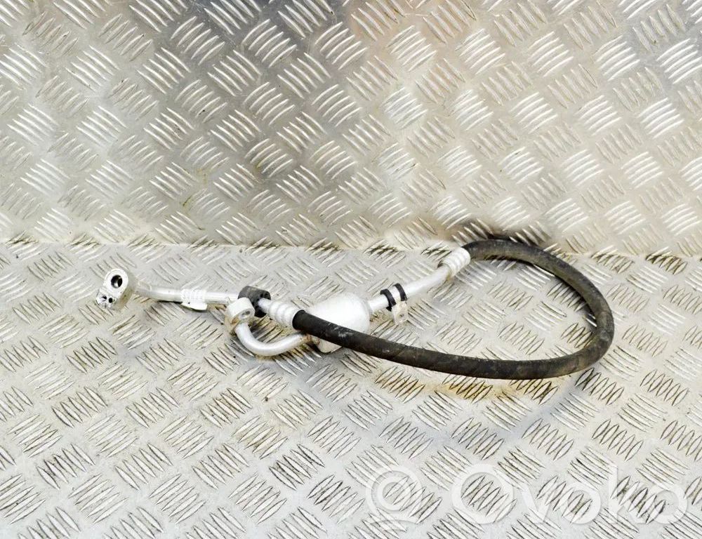 Ilmastointilaitteen putki (A/C)   9291273