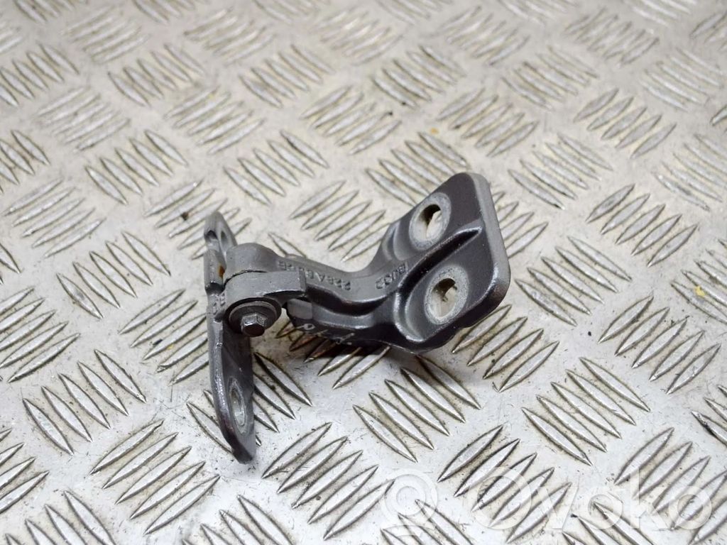 Land Rover Range Rover Evoque L538 Front door upper hinge 