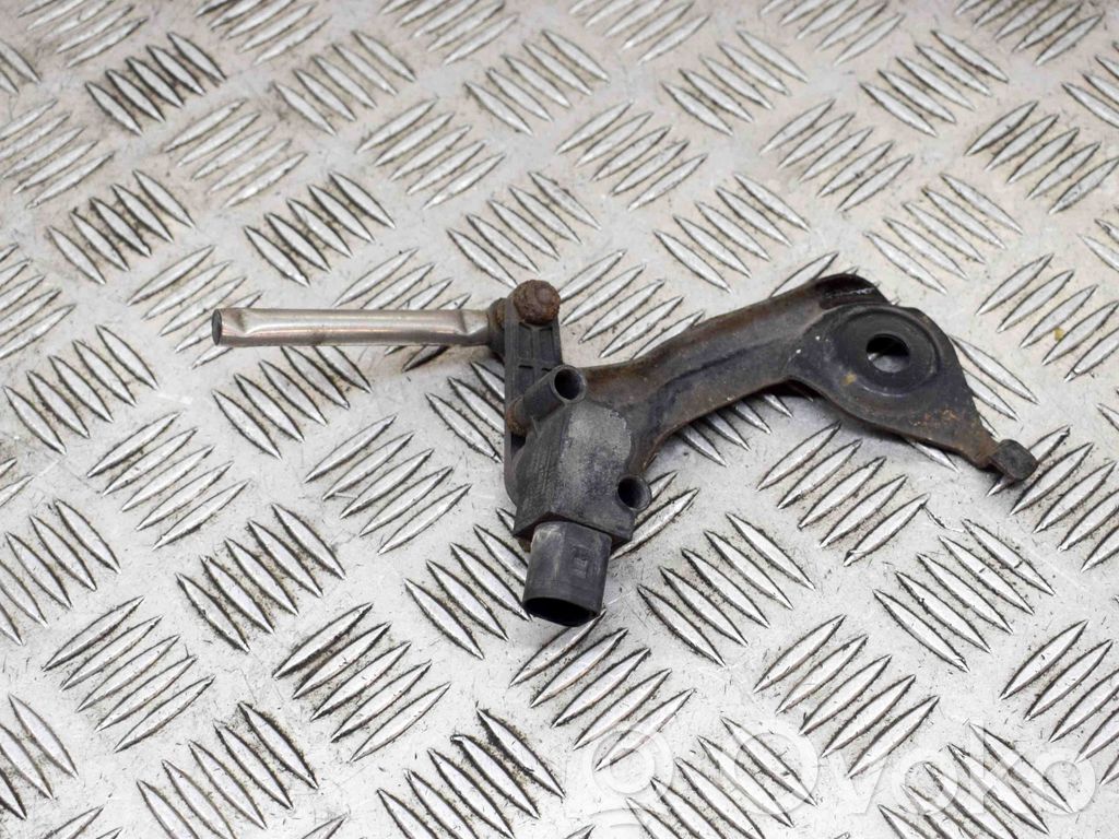 Audi A5 8T 8F Sensor de altura del nivel de la suspensión neumática trasera 