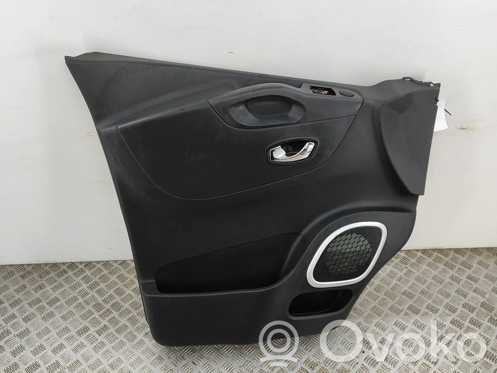 Opel Vivaro Etuoven verhoilu 