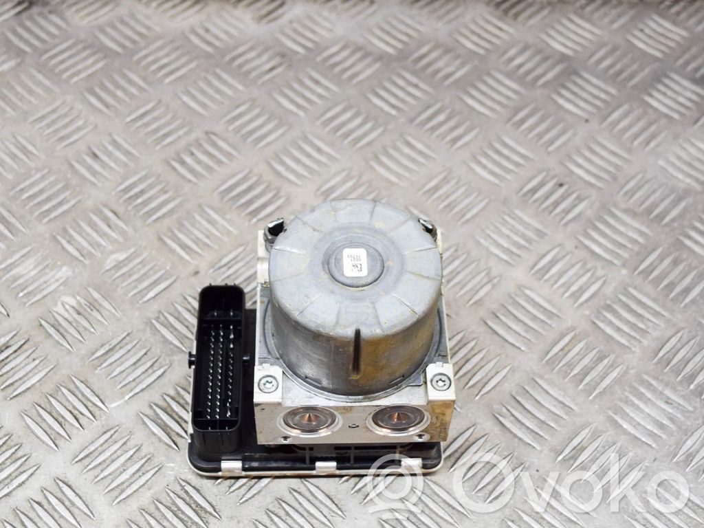 Volkswagen Tiguan ABS Pump 