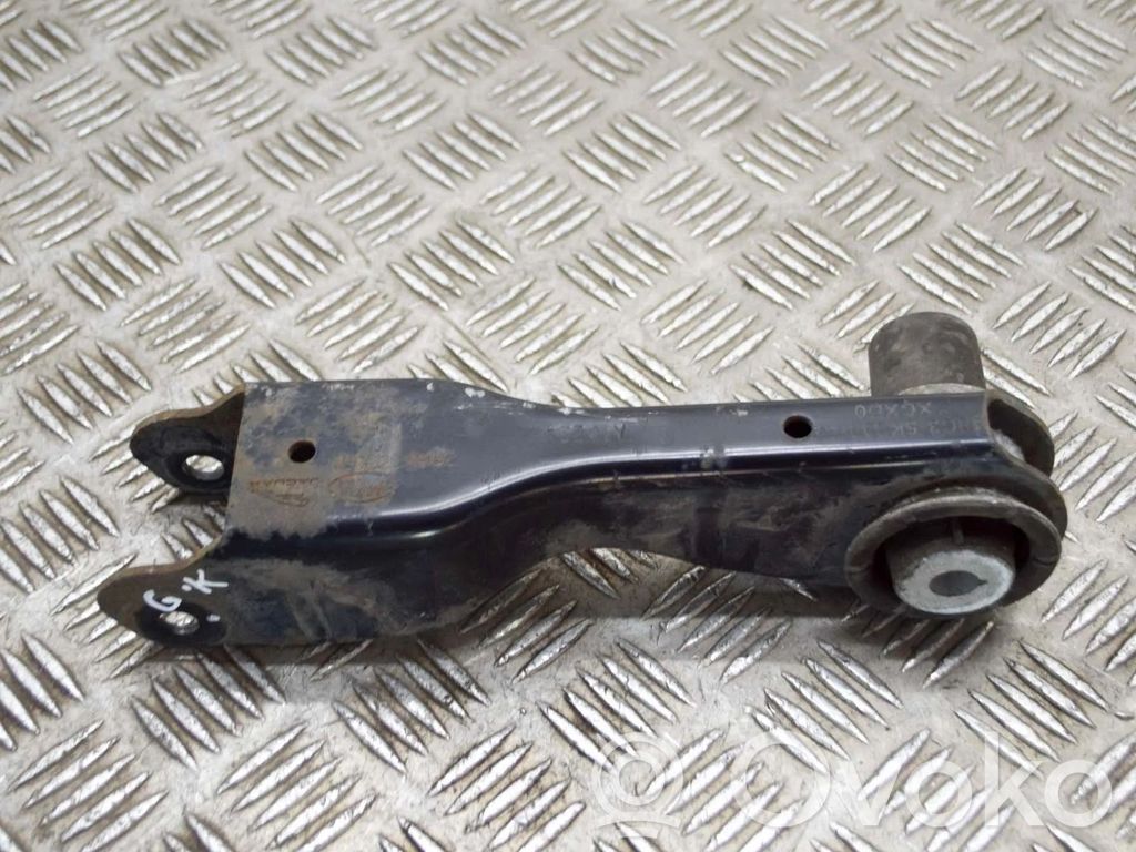 Jaguar E-Pace Вилы 