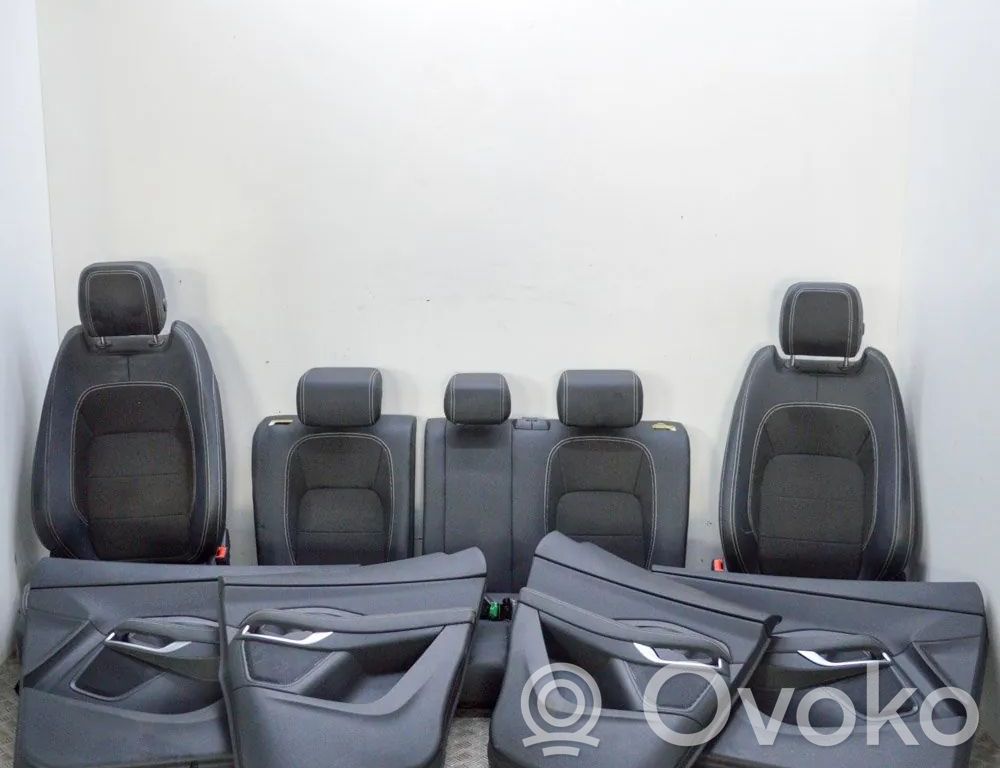 Jaguar E-Pace Interior set 
