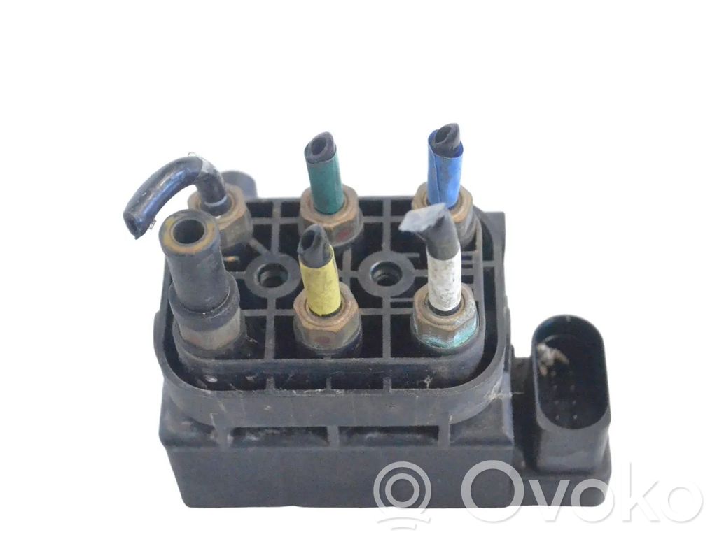 Jeep Grand Cherokee Air suspension control unit module (rear) 
