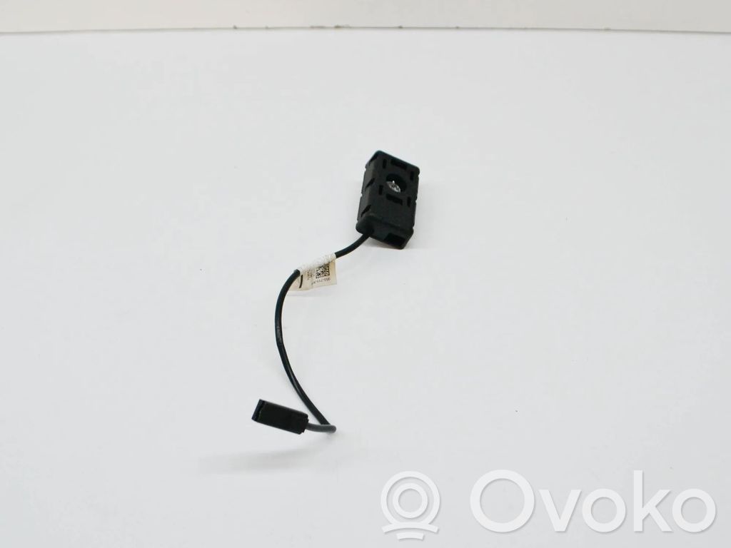 Tesla Model 3 Amplificateur d'antenne