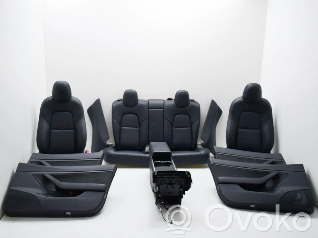 Tesla Model 3 Salono komplektas 