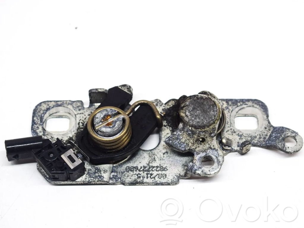Opel Mokka B Engine bonnet/hood lock/catch 