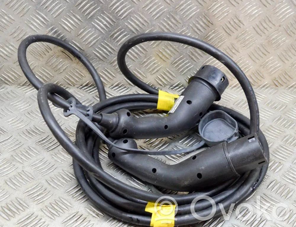 Cable de carga del coche eléctrico   33329534