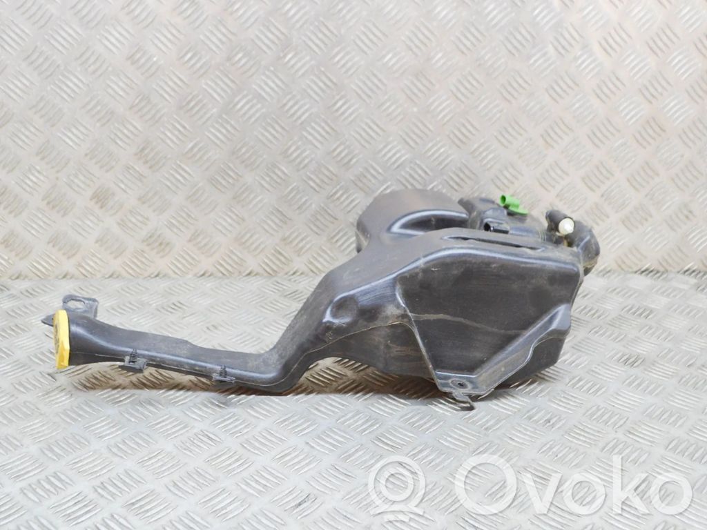 Jeep Commander Windshield washer fluid reservoir/tank 