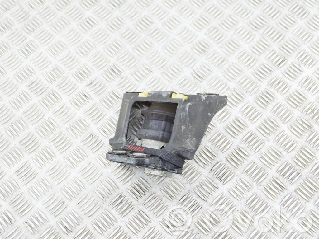 Engine mount bracket   31480353