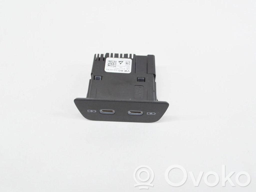 Volkswagen Golf VIII Connettore plug in USB 