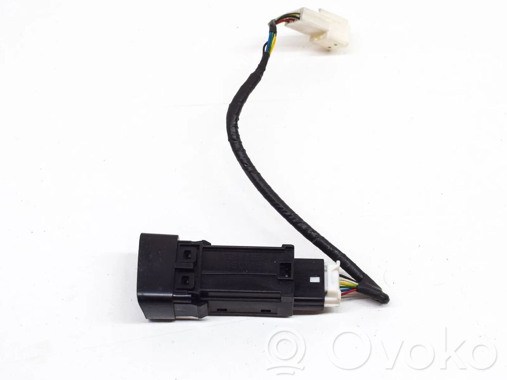 Toyota Prius (XW30) Otros interruptores/perillas/selectores 