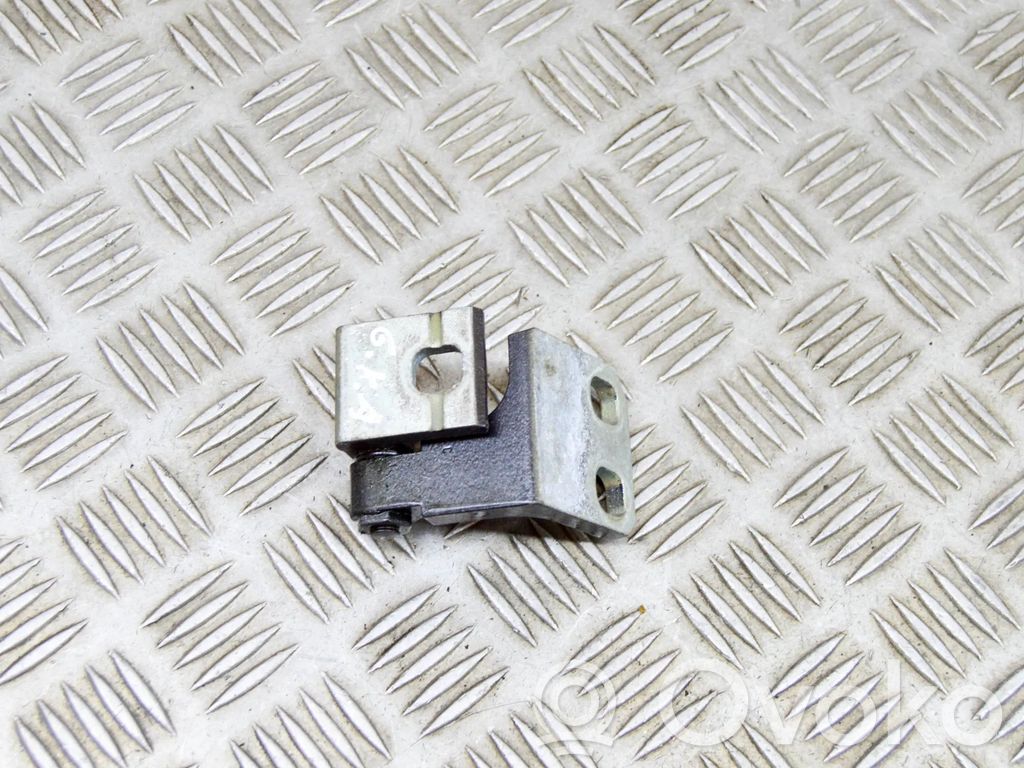 Jeep Cherokee KL Cerniera inferiore della portiera posteriore