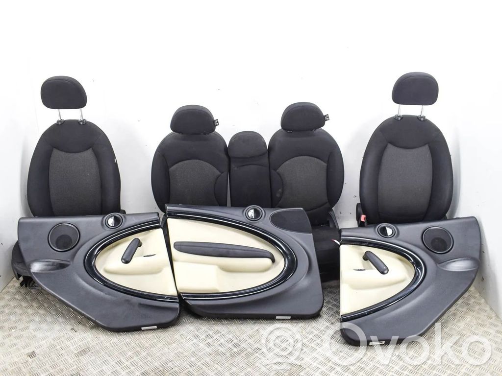 Mini Cooper Countryman R60 Tapicerka / Komplet 