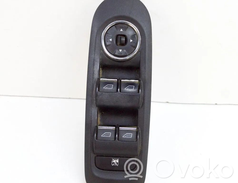 Ford Mondeo MK IV Elektrinių langų jungtukas 