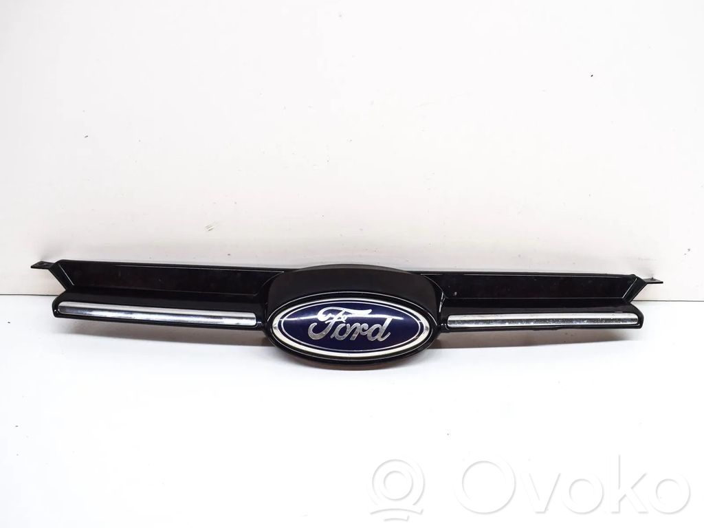 Ford Focus Rejilla superior del radiador del parachoques delantero 