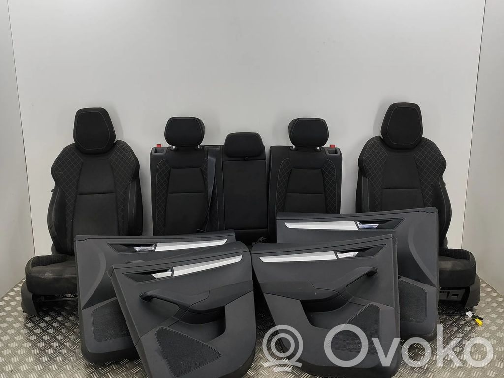 Skoda Karoq Sisustussarja 