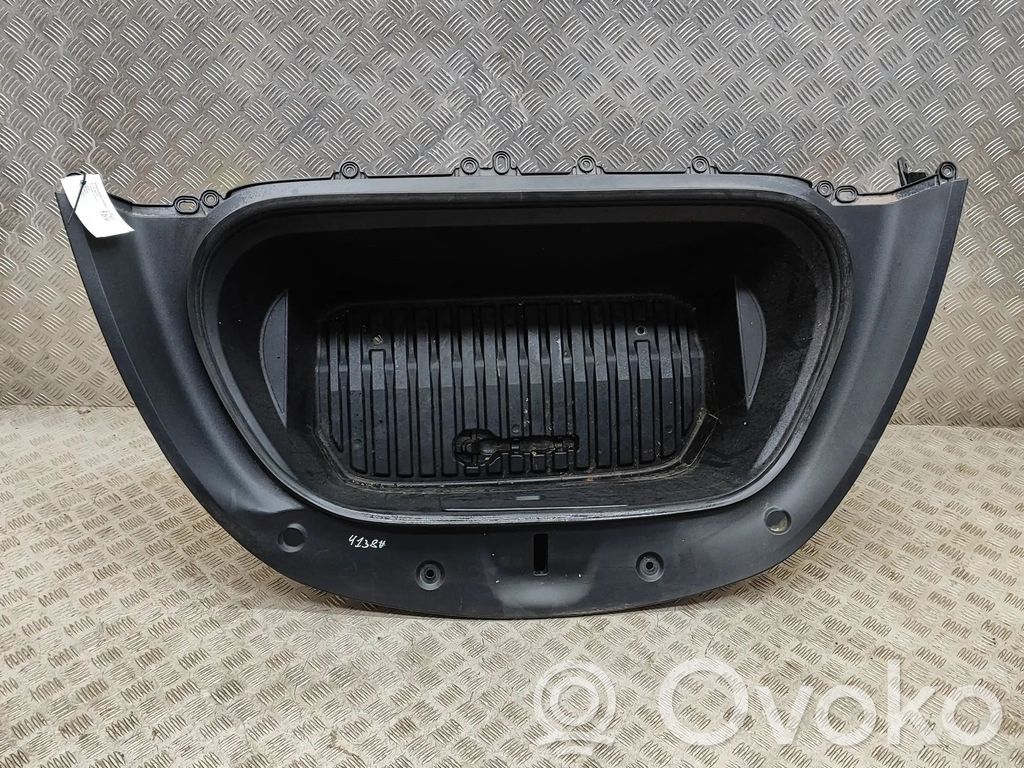 Tesla Model Y Kita kėbulo dalis 